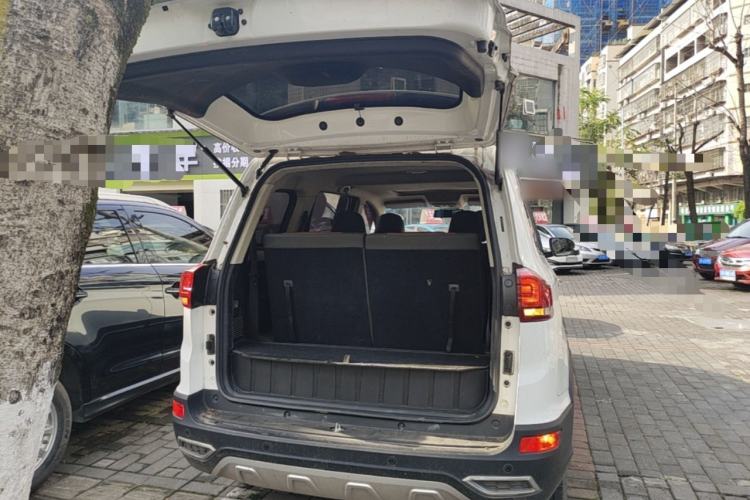Used SWM X3 2020 1.5L Manual Super Enjoyment Version 7 Seats Trunk