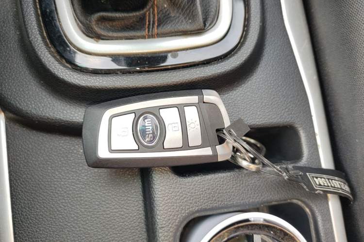Used SWM X3 2020 1.5L Manual Super Enjoyment Version 7 Seats Vehicle Key