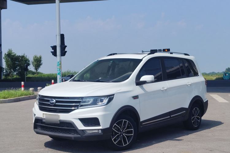 SWM X3 2021 1.5L Manual Comfort Version 7 Seats d’occasion Guazi used car, China used car export, Used car for sale, Used cars, Cheapest cars for sale