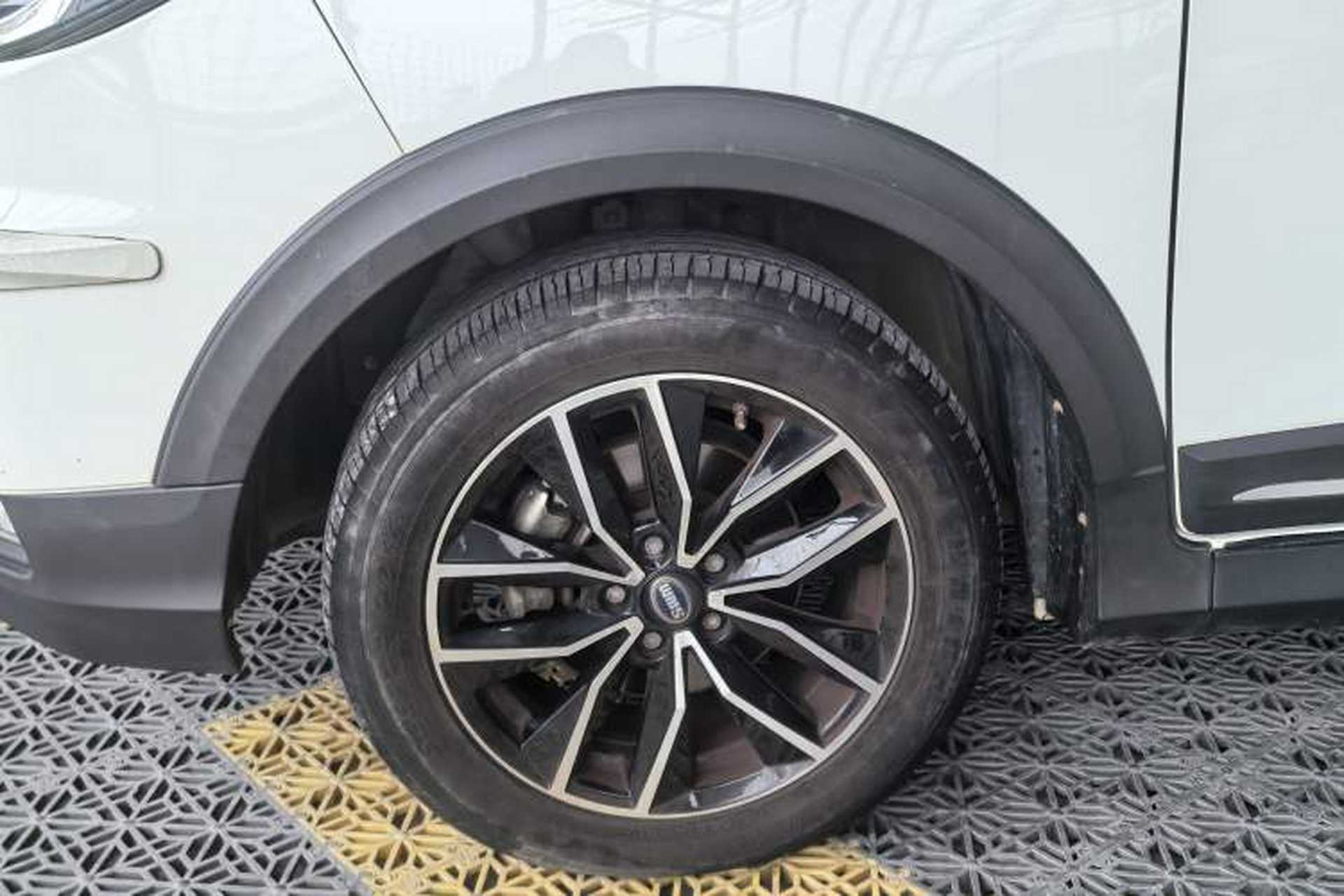 Used SWM X3 2021 1.5L Manual Comfort Version 7 Seats Exterior 7
