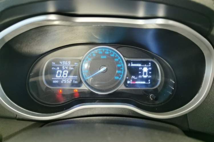 Used SWM X3 2021 1.5L Manual Comfort Version 7 Seats Instrument Cluster