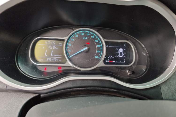 Used SWM X3 2021 1.5L Manual Comfort Version 7 Seats Instrument Cluster