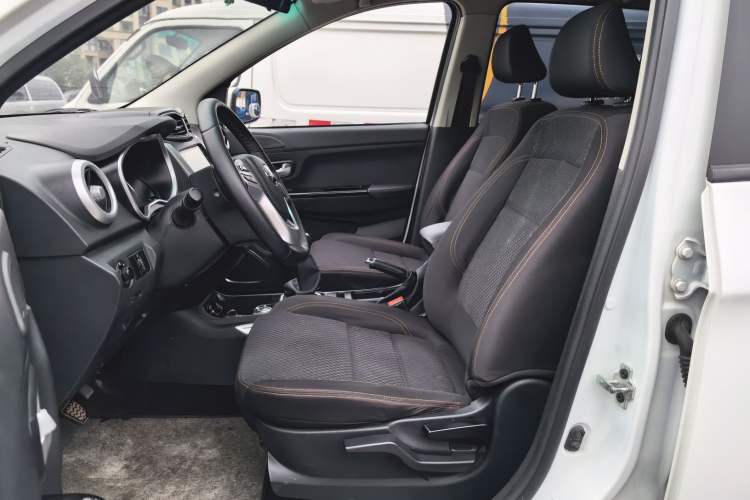 Used SWM X3 2021 1.5L Manual Comfort Version 7 Seats Left Front Seat