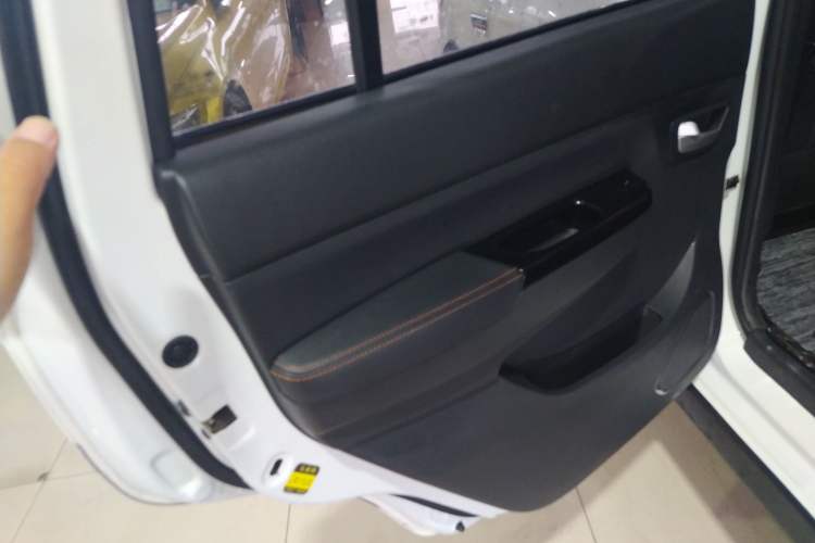 Used SWM X3 2021 1.5L Manual Comfort Version 7 Seats Left Rear Door Interior