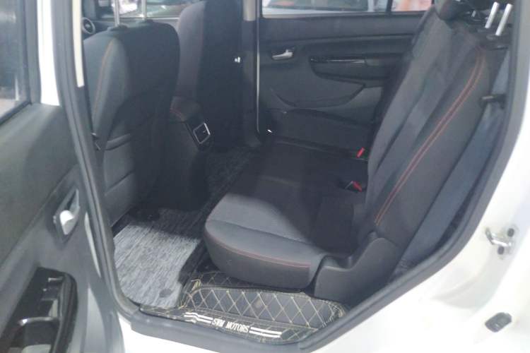 Used SWM X3 2021 1.5L Manual Comfort Version 7 Seats Left Rear Seat
