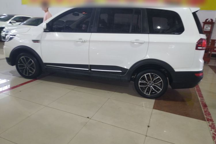 Used SWM X3 2021 1.5L Manual Comfort Version 7 Seats Left Side