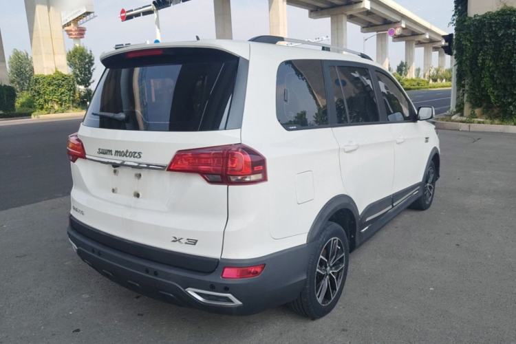 Used SWM X3 2021 1.5L Manual Comfort Version 7 Seats Rear Right 45 Deg