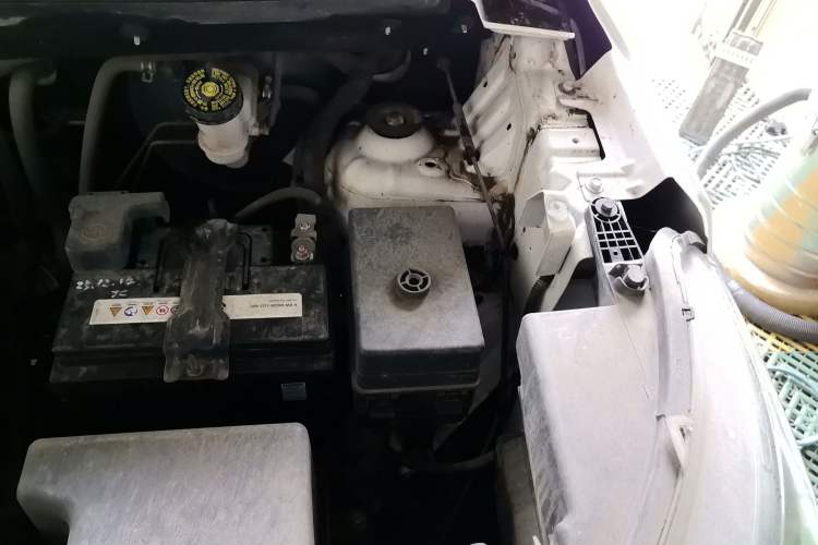 Used SWM X3 2022 1.5L Manual Comfort Edition Engine Bay Left