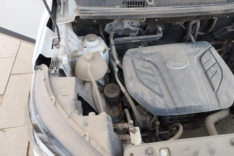 Used SWM X3 2022 1.5L Manual Comfort Edition Engine Bay Right