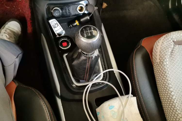 Used SWM X3 2022 1.5L Manual Comfort Edition Gear Lever