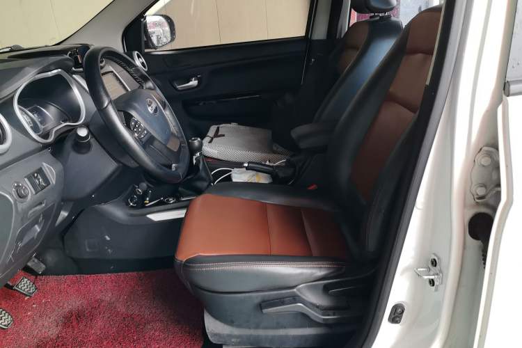 Used SWM X3 2022 1.5L Manual Comfort Edition Left Front Seat
