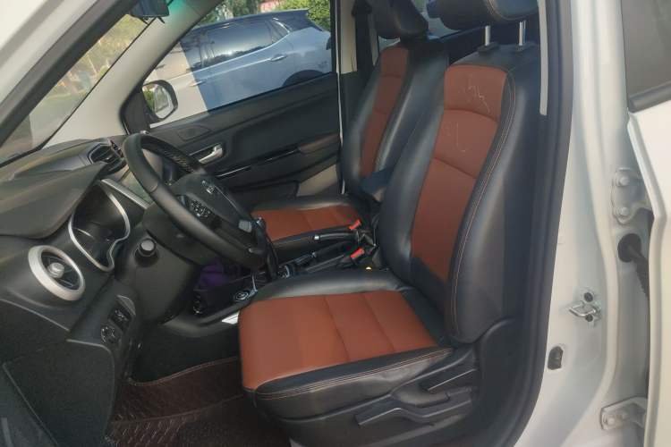 Used SWM X3 2022 1.5L Manual Comfort Edition Left Front Seat