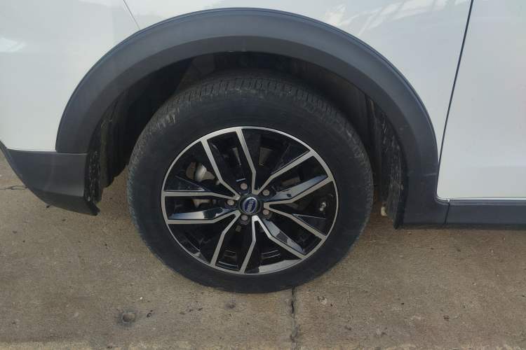 Used SWM X3 2022 1.5L Manual Comfort Edition Left Front Wheel Hub