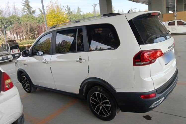 Used SWM X3 2022 1.5L Manual Comfort Edition Left Side