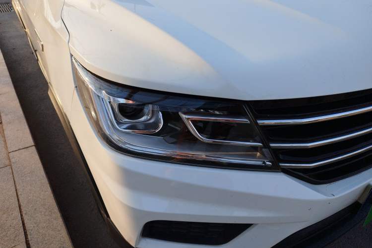 Used SWM X3 2022 1.5L Manual Comfort Edition Right Front Headlight