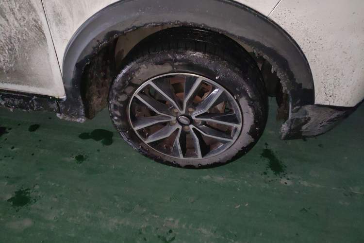 Used SWM X3 2022 1.5L Manual Comfort Edition Right Front Wheel Hub