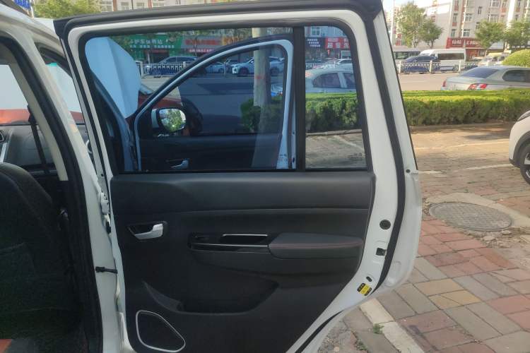 Used SWM X3 2022 1.5L Manual Comfort Edition Right Rear Door Interior
