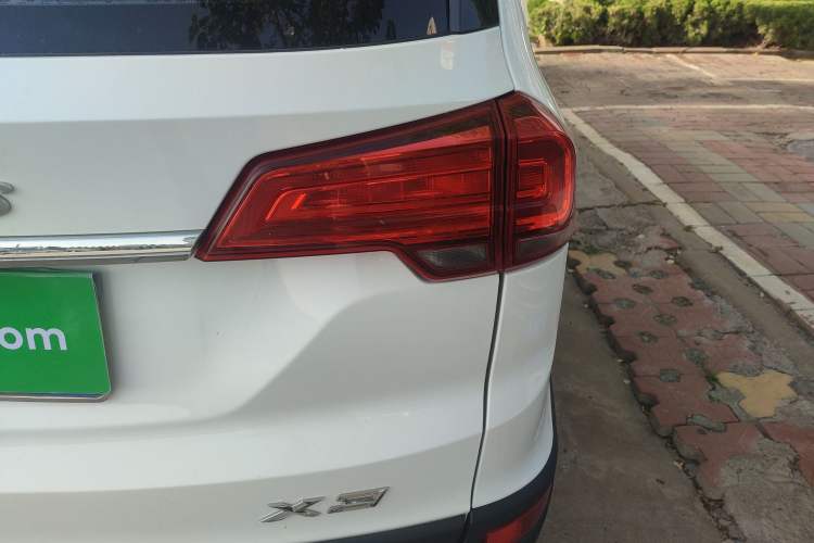 Used SWM X3 2022 1.5L Manual Comfort Edition Right Rear Taillight