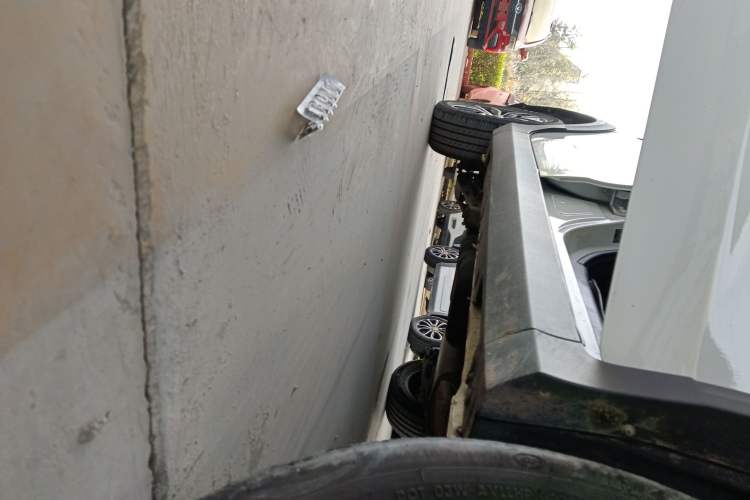 Used SWM X3 2022 1.5L Manual Comfort Edition Right Side Sill
