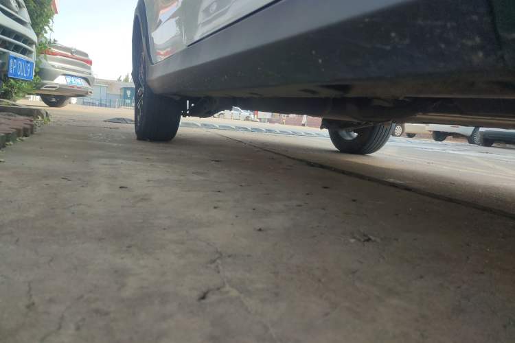 Used SWM X3 2022 1.5L Manual Comfort Edition Right Side Sill