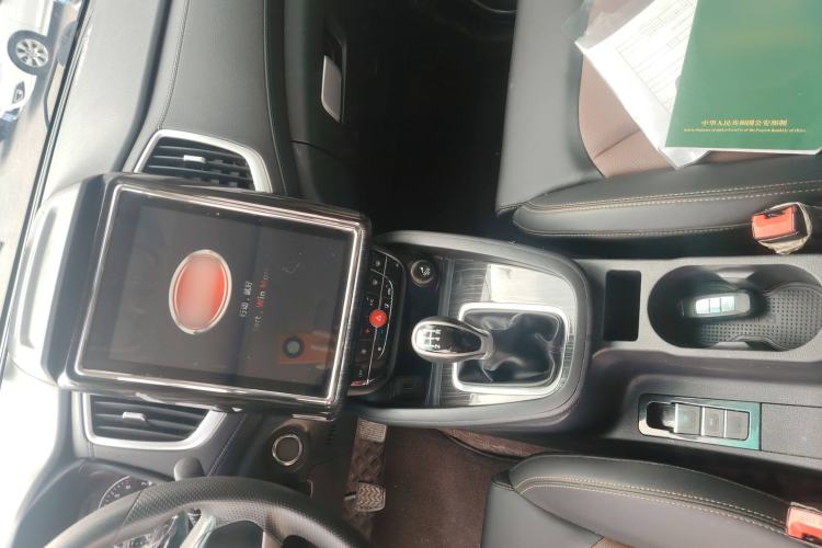 Used SWM X7 2020 2.0L Manual Elite Version 7 Seats Audio And AC Panel