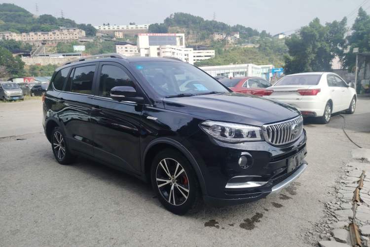 Used SWM X7 2020 2.0L Manual Elite Version 7 Seats Exterior 2