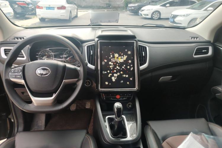 Used SWM X7 2020 2.0L Manual Elite Version 7 Seats Interior 3