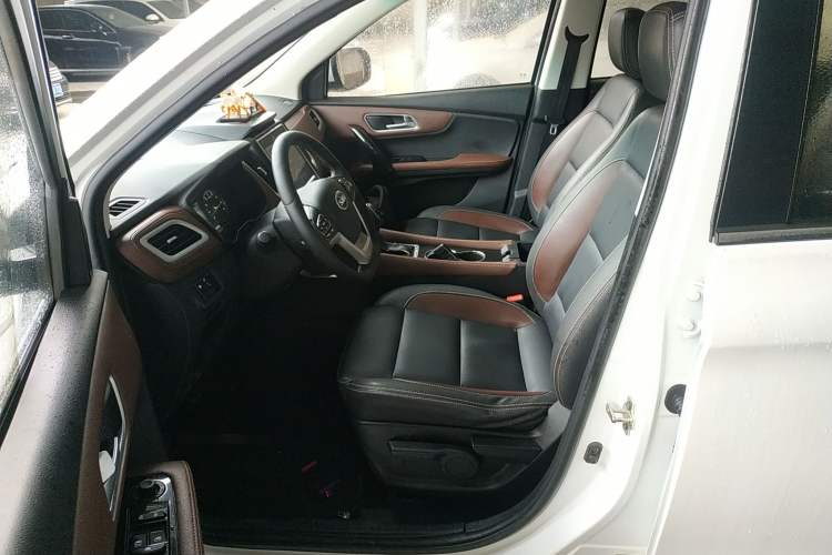 Used SWM X7 2017 1.5T Automatic Smart Enjoyment Version 7 Seats Left Front Seat