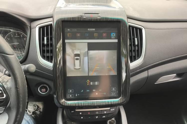 Used SWM X7 2016 1.5T Manual Luxury Edition 7 Seats Audio And AC Panel