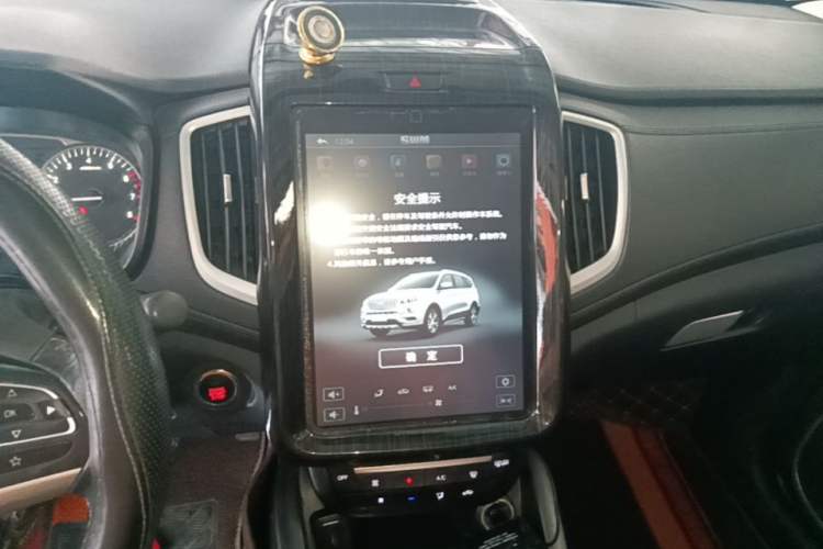 Used SWM X7 2016 1.5T Manual Luxury Edition 7 Seats Audio And AC Panel