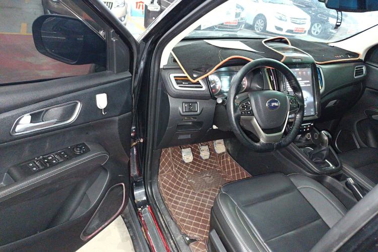 Used SWM X7 2016 1.5T Manual Luxury Edition 7 Seats Driver Seat