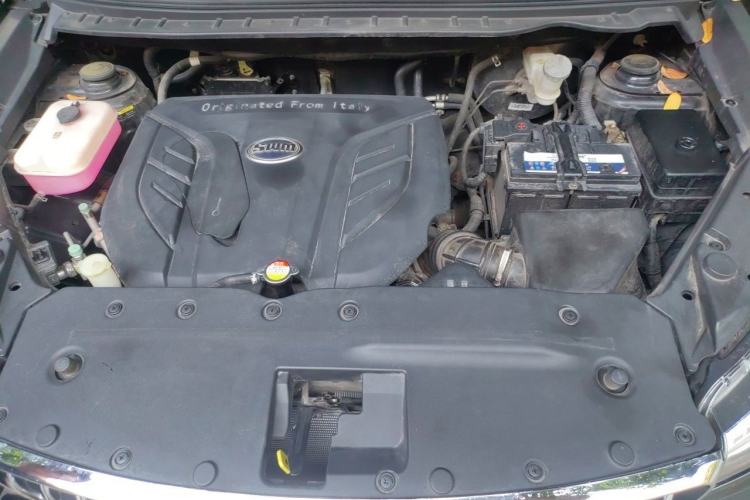 Used SWM X7 2016 1.8L Manual Luxury Edition 7 Seats Engine Bay