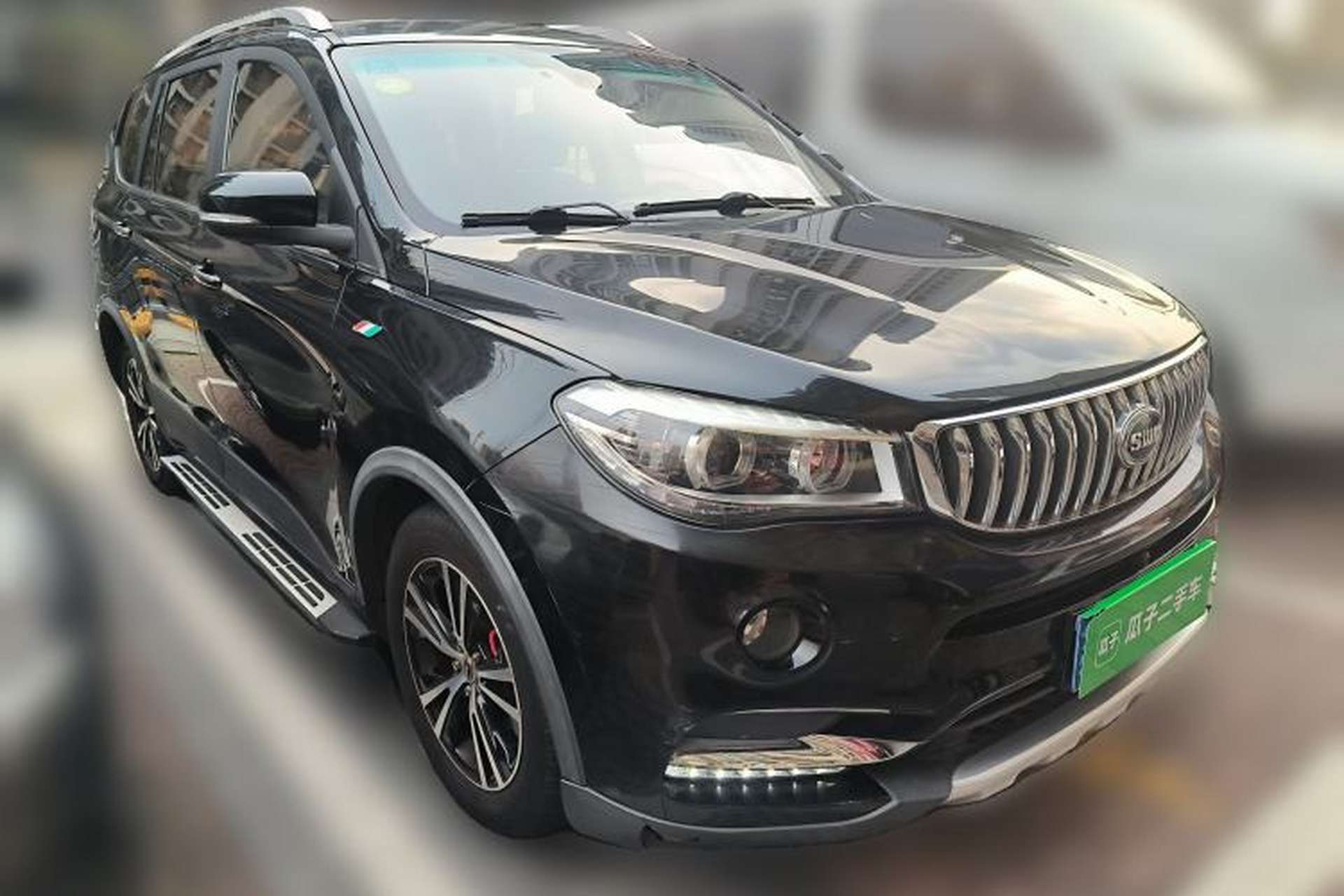 Used SWM X7 2016 1.8L Manual Luxury Edition 7 Seats Front Right 45 Deg