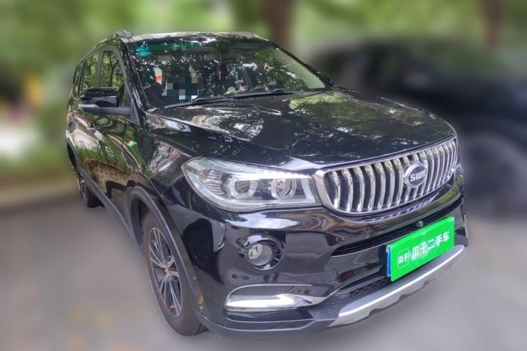 Used SWM X7 2016 1.8L Manual Luxury Edition 7 Seats Front Right 45 Deg