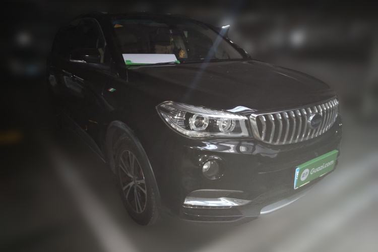 Used SWM X7 2016 1.8L Manual Luxury Edition 7 Seats Front Right 45 Deg