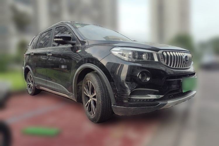 Used SWM X7 2016 1.8L Manual Luxury Edition 7 Seats Front Right 45 Deg