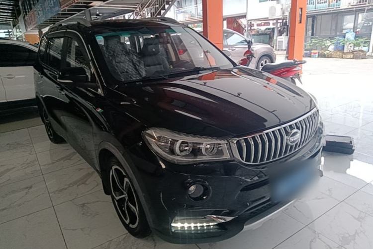 Used SWM X7 2016 1.5T Manual Luxury Edition 7 Seats Front Right 45 Deg