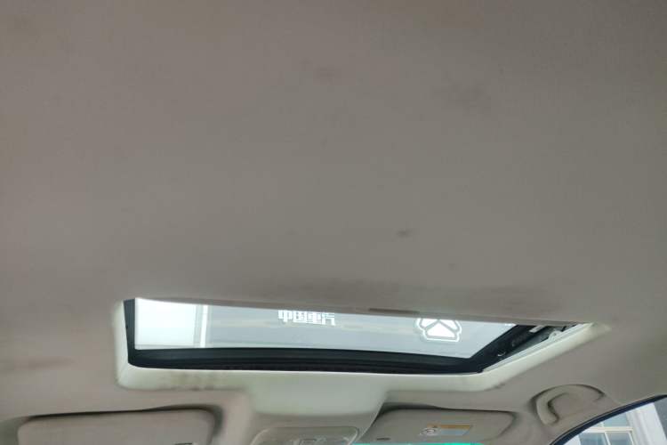 Used SWM X7 2016 1.8L Manual Luxury Edition 7 Seats Headliner