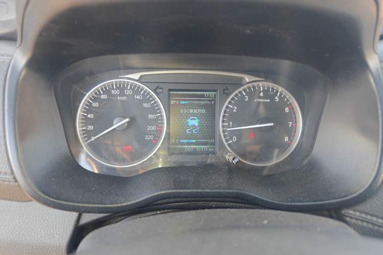 Used SWM X7 2016 1.5T Manual Luxury Edition 7 Seats Instrument Cluster