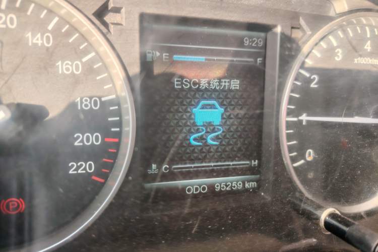 Used SWM X7 2016 1.5T Manual Luxury Edition 7 Seats Instrument Cluster