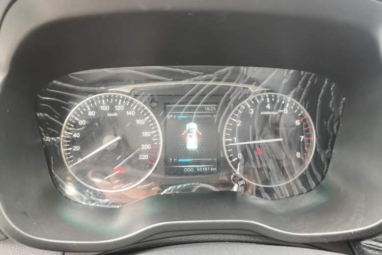 Used SWM X7 2016 1.5T Manual Luxury Edition 7 Seats Instrument Cluster