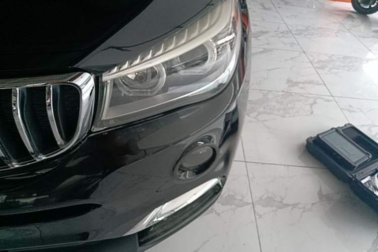 Used SWM X7 2016 1.5T Manual Luxury Edition 7 Seats Left Front Headlight