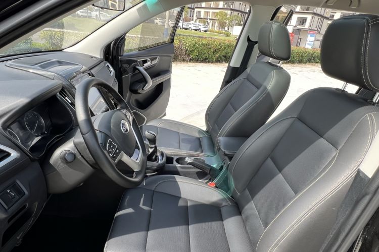 Used SWM X7 2016 1.8L Manual Luxury Edition 7 Seats Left Front Seat