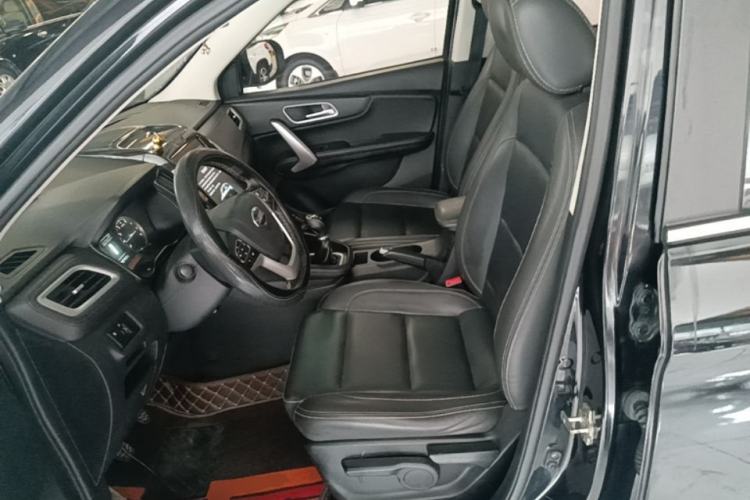 Used SWM X7 2016 1.5T Manual Luxury Edition 7 Seats Left Front Seat