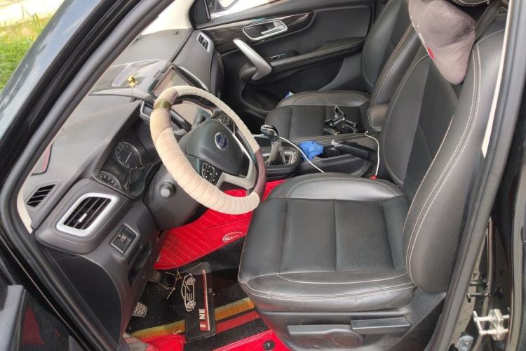 Used SWM X7 2016 1.8L Manual Luxury Edition 7 Seats Left Front Seat