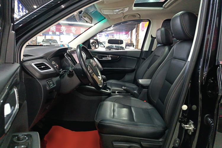 Used SWM X7 2016 1.5T Manual Luxury Edition 7 Seats Left Front Seat