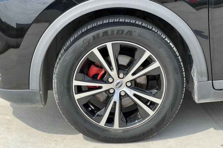 Used SWM X7 2016 1.8L Manual Luxury Edition 7 Seats Left Front Wheel Hub