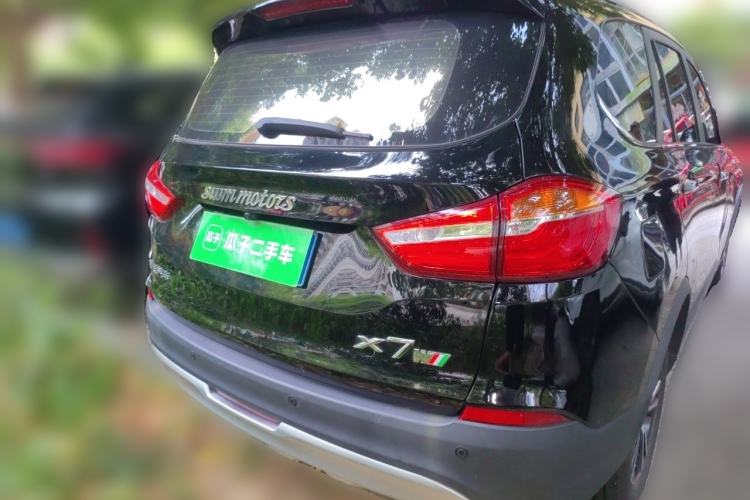 Used SWM X7 2016 1.8L Manual Luxury Edition 7 Seats Rear