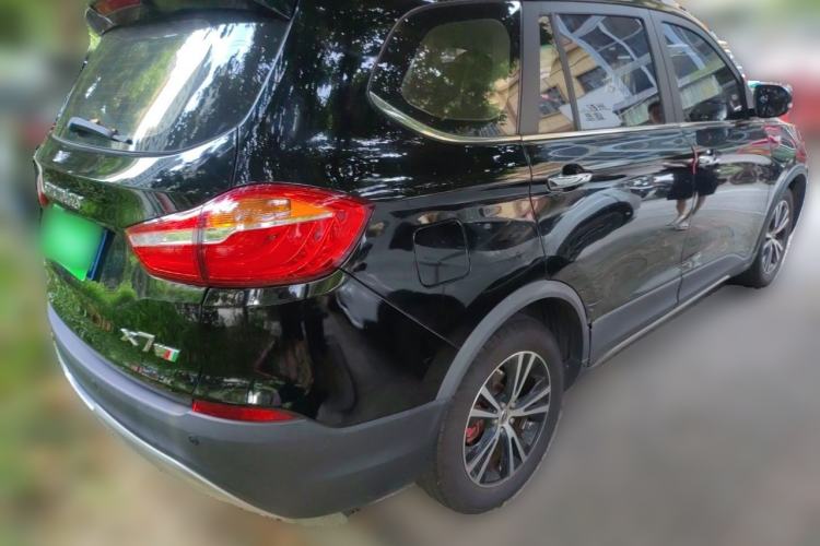 Used SWM X7 2016 1.8L Manual Luxury Edition 7 Seats Rear Right 45 Deg