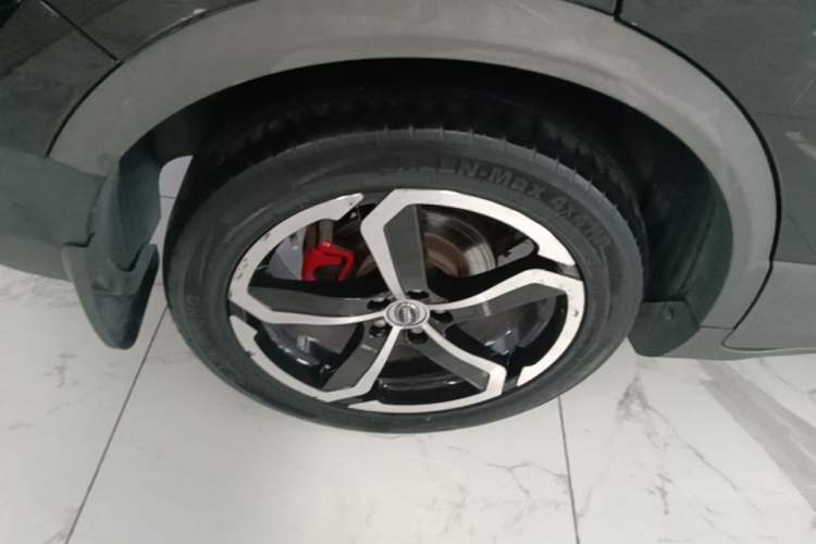 Used SWM X7 2016 1.5T Manual Luxury Edition 7 Seats Right Rear Wheel Hub